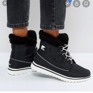 Sorel Cozy Short Carnival Boots Army Green